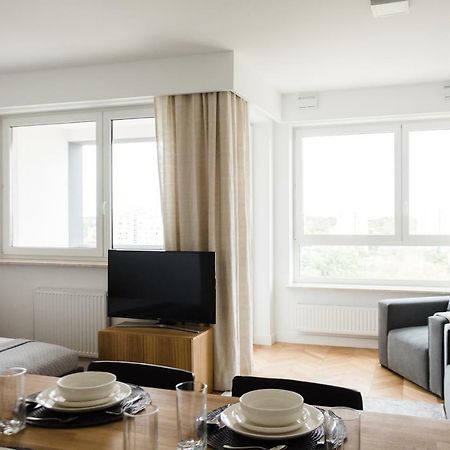 Luxlux Apartments Silver Dove Varşovia Exterior foto