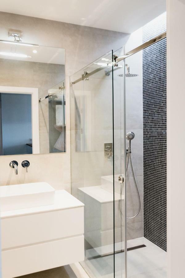 Luxlux Apartments Silver Dove Varşovia Exterior foto